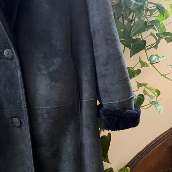 Danier Sherpa Long Coat - Picture 2 of 5